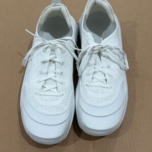 Crocs Echo Surge Mens 11 Whitte literide sneaker shoe